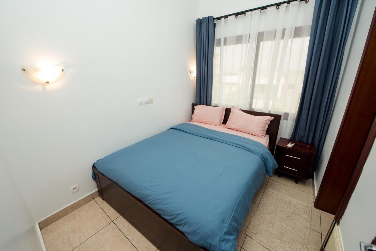Appartement Charmant Et Lumineux Pointe Noire Exterior photo